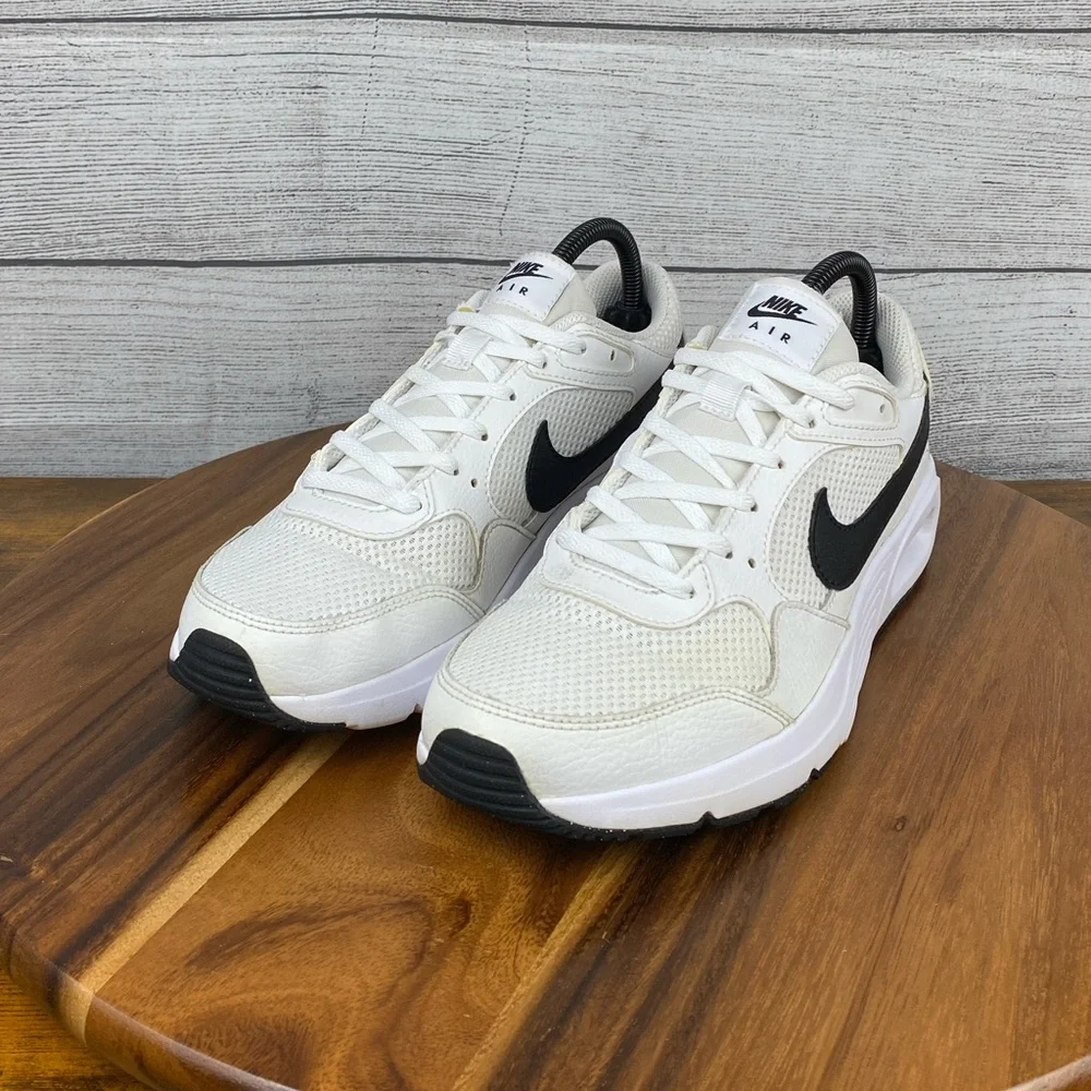Nike Air Max SC White Black Shoes CZ5358-102 Youth Size 7 / Women’s Size 8.5